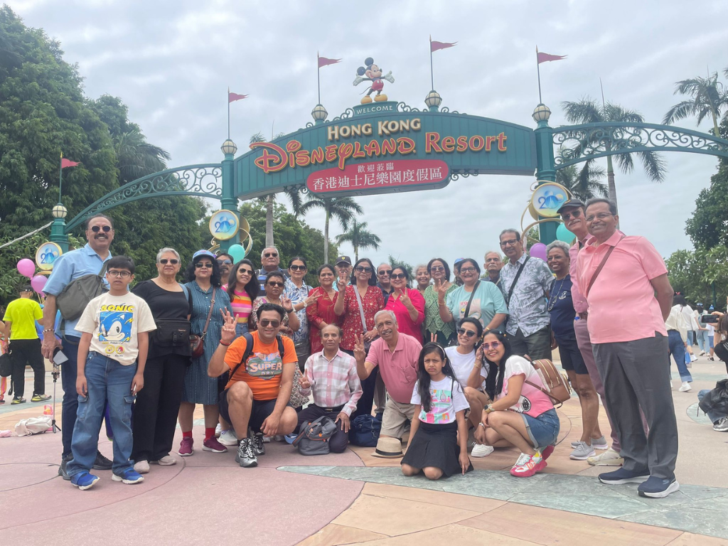 Dream Vacation with Hong Kong Disneyland Tour
