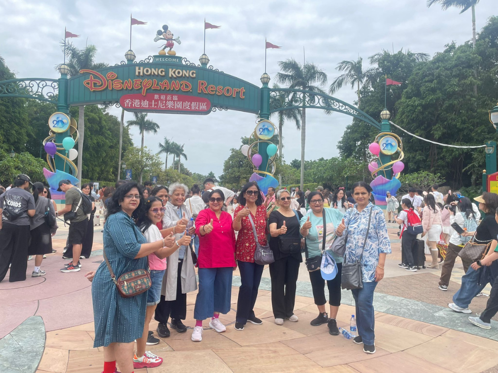 Hong Kong Disneyland Tour