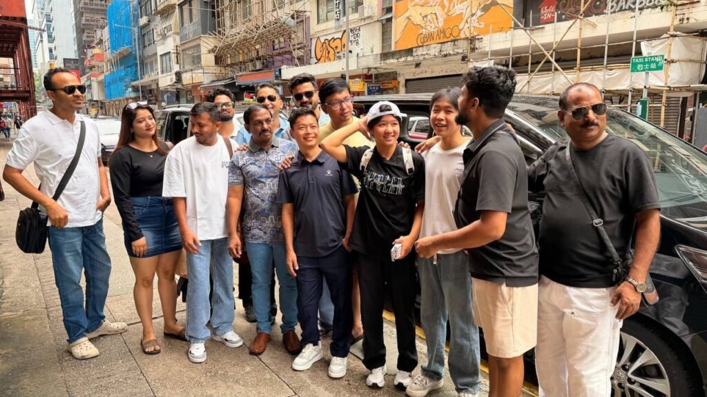 Our Guests Are Ready for Their Hong Kong Group Tour